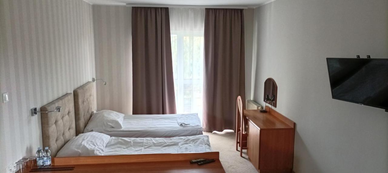 Hotel Przylesie Sierosław Kültér fotó