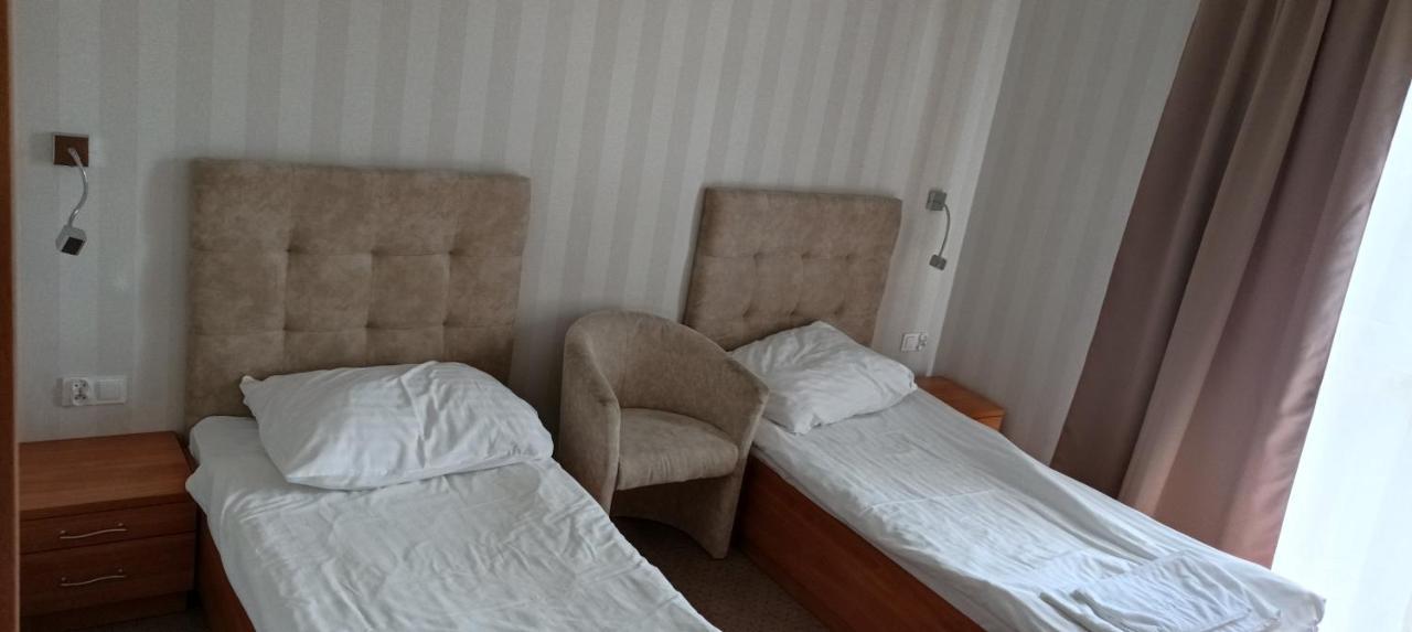 Hotel Przylesie Sierosław Kültér fotó