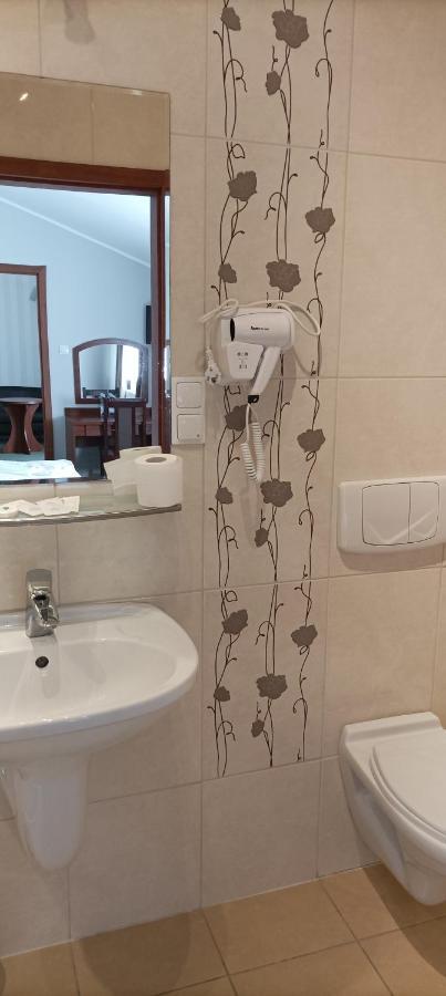 Hotel Przylesie Sierosław Kültér fotó