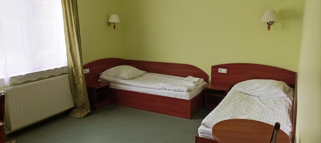 Hotel Przylesie Sierosław Kültér fotó