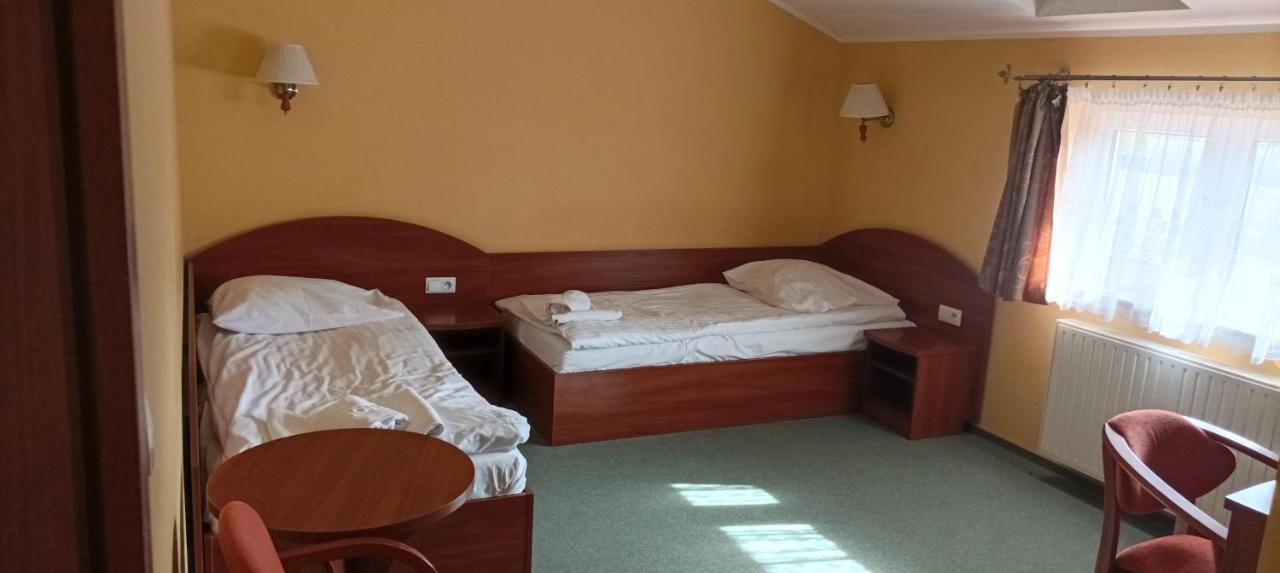 Hotel Przylesie Sierosław Kültér fotó