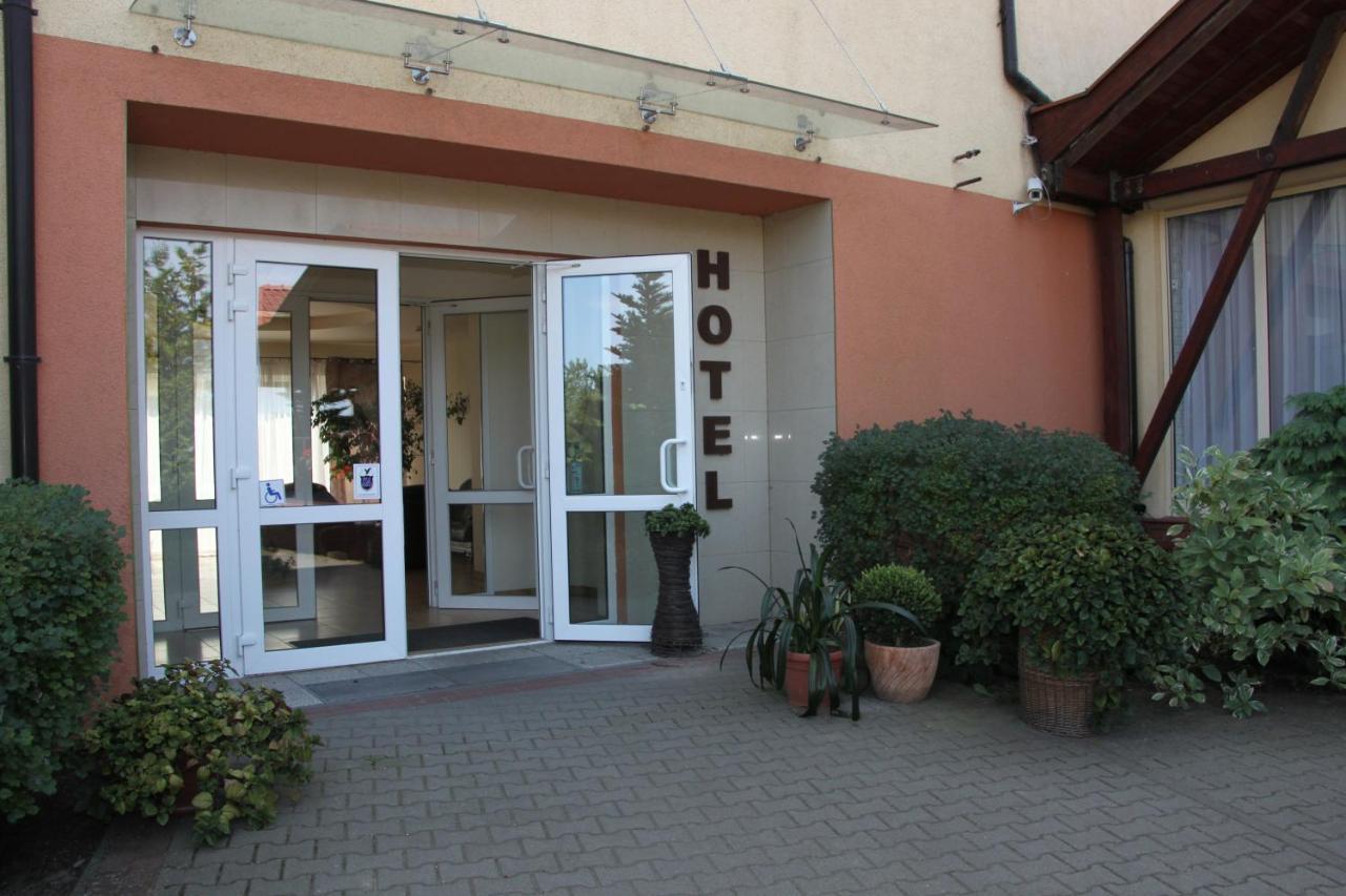 Hotel Przylesie Sierosław Kültér fotó