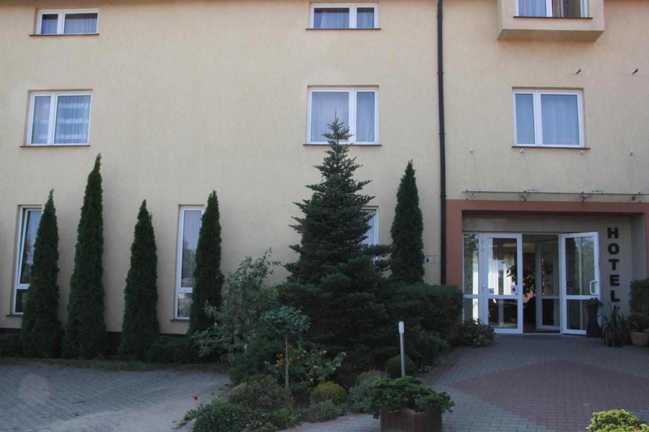 Hotel Przylesie Sierosław Kültér fotó